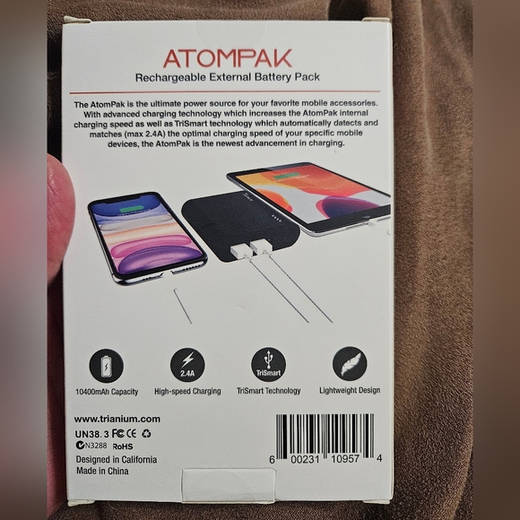 Black Portable Battery Pack - Picture 2 of 3